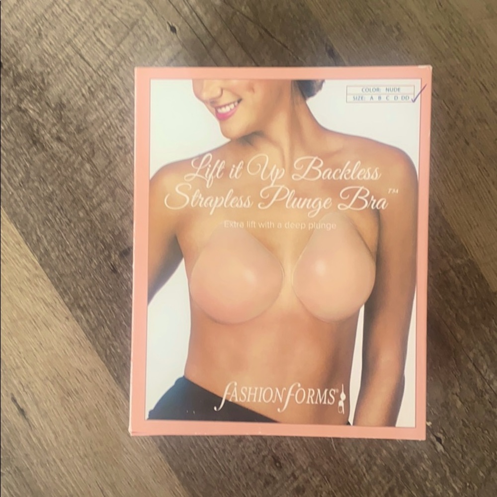 Strapless plunge bra